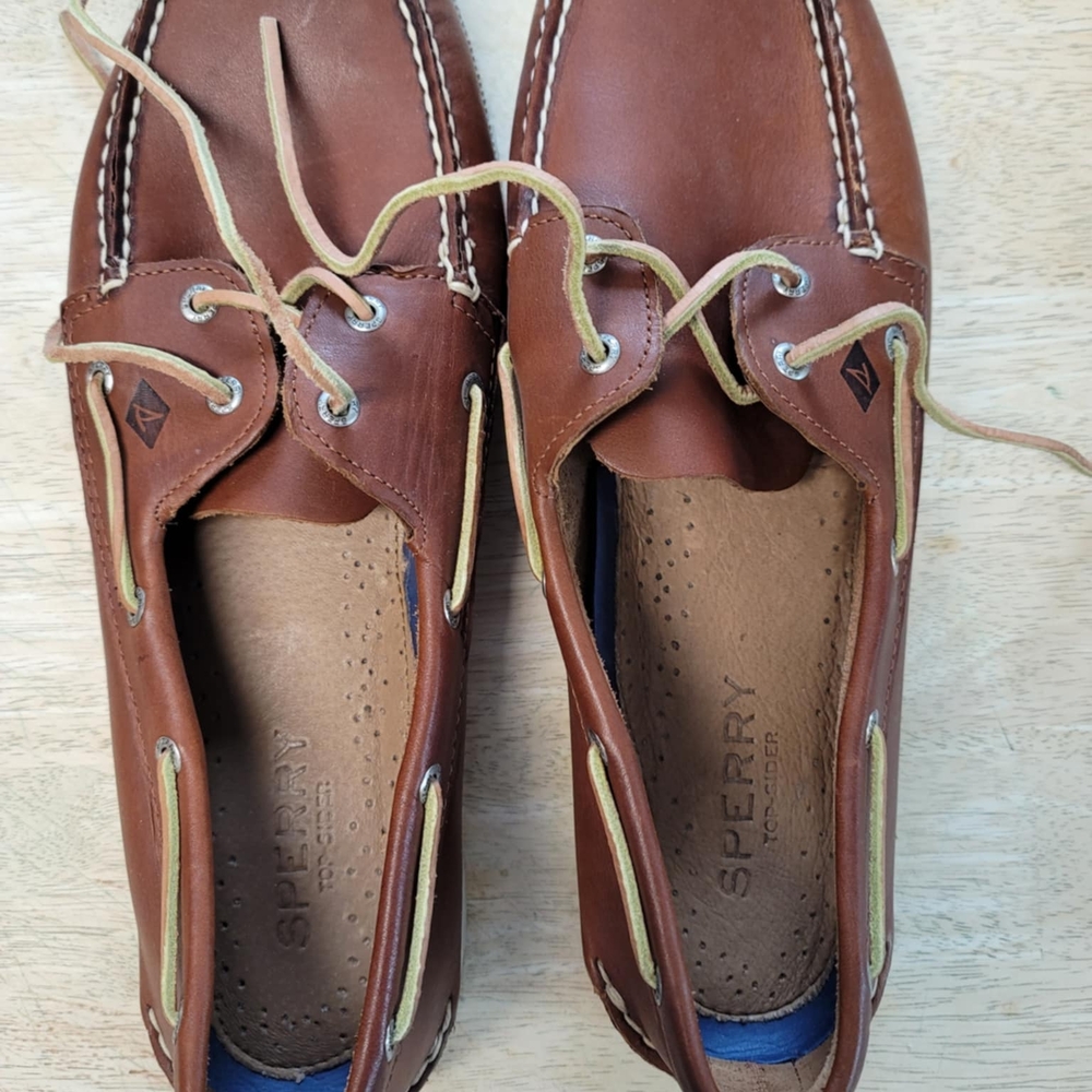 Sperry Brown Leather Boat Shoes with Moccasin Construction
